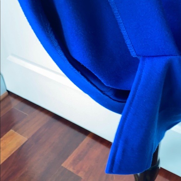 The limited blue pencil skirt with gold buttons - Picture 11 of 15